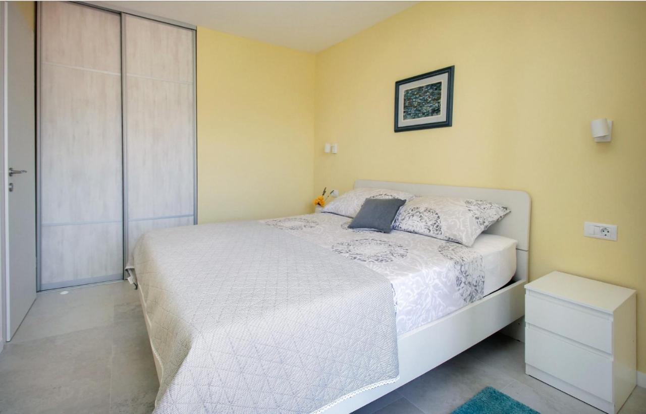 Apartment Levanat Molunat Exterior photo